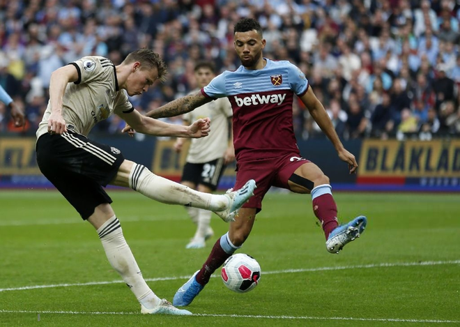 Thua sấp mặt trước đội b&oacute;ng tầm trung, Man United khiến c&aacute;c fan thất vọng c&ugrave;ng cực - Ảnh 2.