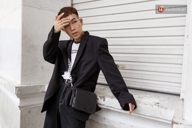 Street style giới trẻ Việt: Đ&atilde; l&ecirc;n đồ si&ecirc;u cool, c&aacute;c bạn trẻ c&ograve;n pose chất qu&aacute; trời qu&aacute; đất, chẳng thua fashion icon n&agrave;o - Ảnh 20.