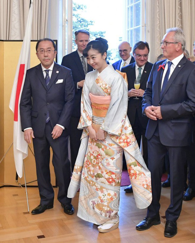 Sau màn lột xác ngoạn mục, Công chúa Nhật Bản gây thất vọng với vẻ ngoài kém sắc vì sự lựa chọn thiếu tinh tế trong chuyến đi mới nhất - Ảnh 11.