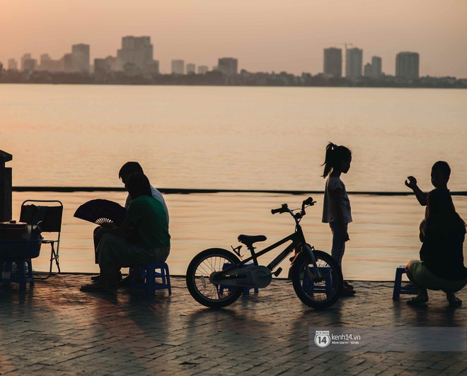 Mới sáng thứ 2 đầu tuần, mà thời tiết Hà Nội làm ai cũng chỉ muốn thốt lên: Trời ơi, muốn nghỉ để đi chơi quá! - Ảnh 8.