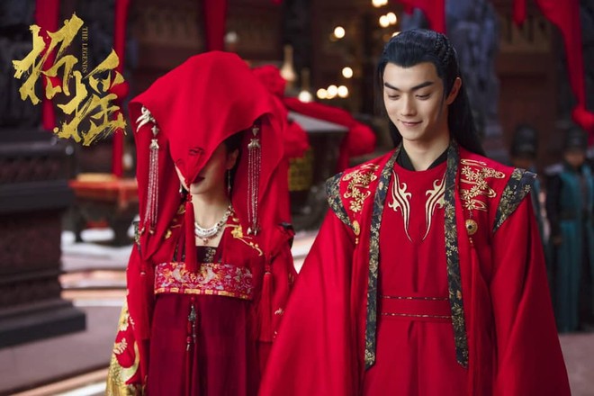 5 nam thần bận áo đỏ chứng tỏ đẹp trai màn ảnh Hoa ngữ: Nhìn Tiêu Chiến mặc, đảm bảo ai cũng đòi làm cô dâu - Ảnh 21.
