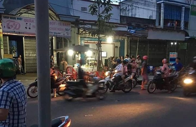 Để quên điện thoại quay lại tìm không thấy, nam thanh niên đâm chết chủ quán cháo vịt rồi cùng bạn gái bỏ trốn - Ảnh 1.