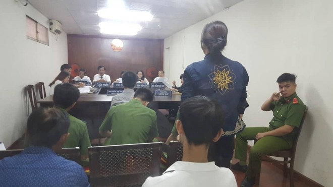 Tin nhắn của thanh ni&ecirc;n 16 tuổi với bạn g&aacute;i trước khi giết người cướp xe - Ảnh 1.