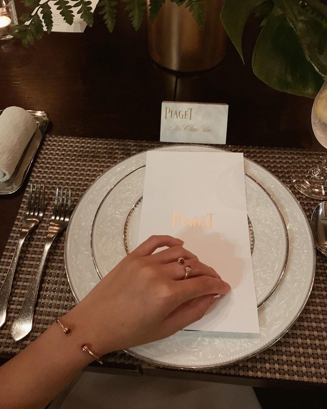 Ch&acirc;u B&ugrave;i đeo đồng hồ tiền tỷ dự sự kiện Piaget tại Bangkok - Ảnh 4.
