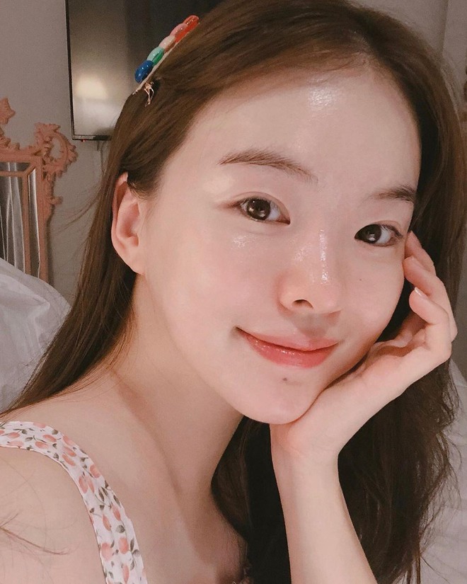 Duy tr&igrave; 6 th&oacute;i quen nhỏ sau, bạn kh&ocirc;ng lo gi&agrave; trước tuổi m&agrave; c&ograve;n sở hữu l&agrave;n da đẹp chuẩn trong mơ của mọi c&ocirc; g&aacute;i - Ảnh 1.