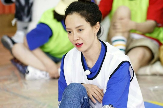 Tạo hóa ưu ái cho Song Ji Hyo gương mặt trẻ trung nhưng để “hack” từ 38 tuổi thành đôi mươi, cô đã áp dụng 3 tips - Ảnh 14.
