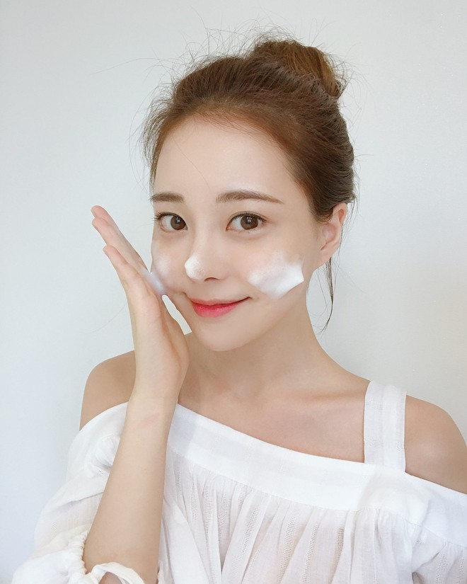 Duy tr&igrave; 6 th&oacute;i quen nhỏ sau, bạn kh&ocirc;ng lo gi&agrave; trước tuổi m&agrave; c&ograve;n sở hữu l&agrave;n da đẹp chuẩn trong mơ của mọi c&ocirc; g&aacute;i - Ảnh 3.
