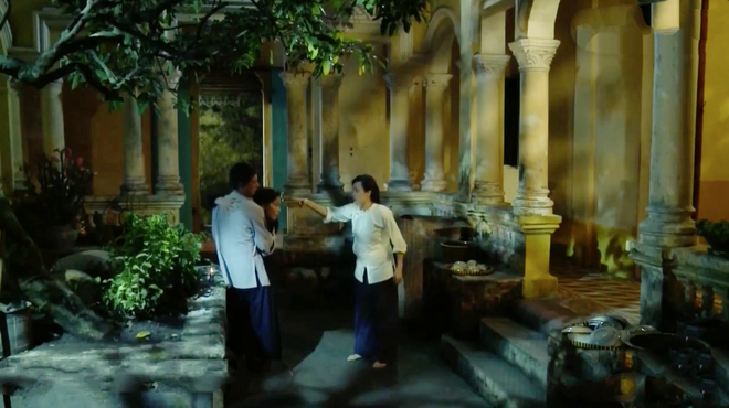 Tiếng S&eacute;t Trong Mưa tập 20: Thị B&igrave;nh ngớ ngẩn &ocirc;m con chờ cậu Ba về cứu, tai họa ập xuống chị lại lăn ra xỉu? - Ảnh 9.