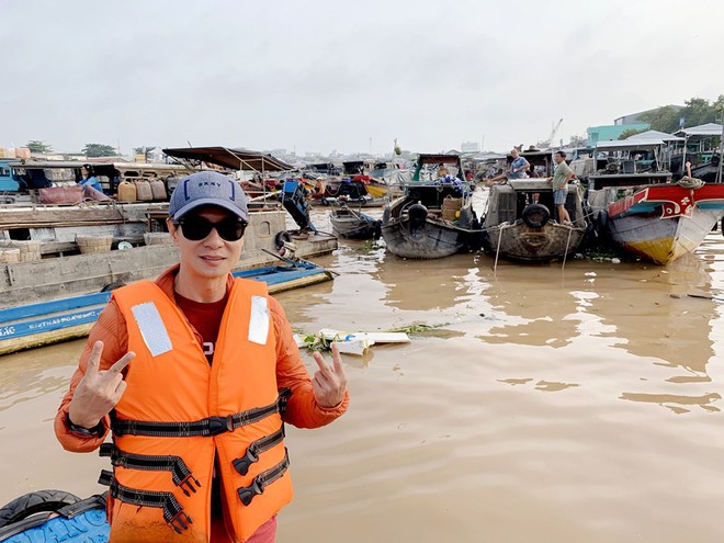 Chán phim kinh dị hài, đạo diễn trăm tỷ Lý Hải đại náo miền Tây sông nước cùng Lật Mặt 5 - Ảnh 2.