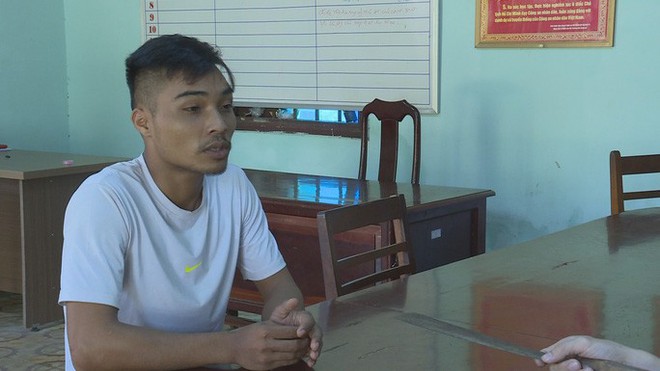 Ch&eacute;m c&aacute;n bộ y tế rớt c&aacute;nh tay v&igrave; cho rằng dụ dỗ vợ m&igrave;nh - Ảnh 1.