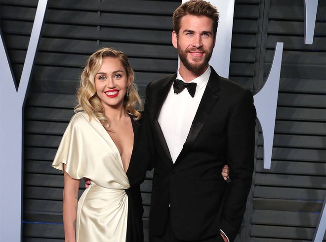 Hé lộ lý do Miley Cyrus kết thúc mối tình đồng tính chóng vánh: Hoá ra liên quan đến Liam Hemsworth? - Ảnh 2.