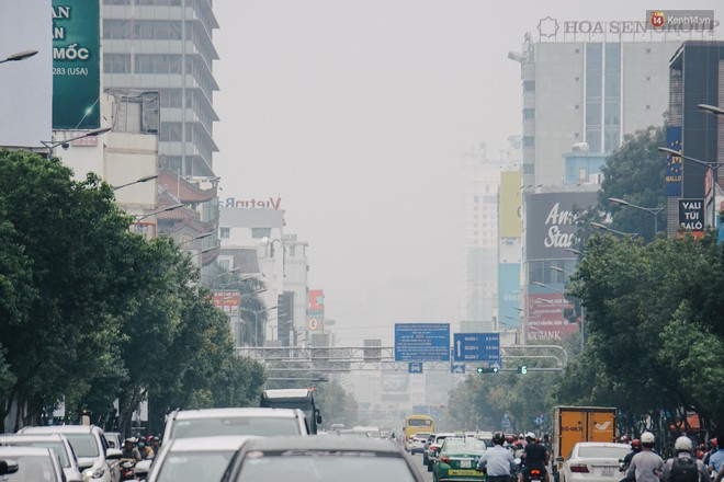 Sở Tài nguyên - Môi trường: Sài Gòn bị bao phủ màu trắng đục là do ô nhiễm không khí, thủ phạm không phải từ cháy rừng ở Indonesia - Ảnh 2.