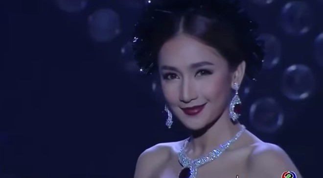 Cẩm nang catwalk của nữ thần phim Thái: Xuất thần thế này thí sinh Next Top Model cũng phải chào thua! - Ảnh 4.