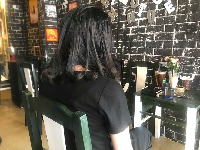 Nữ sinh vi&ecirc;n tố bị chủ trung t&acirc;m tin học quấy rối t&igrave;nh dục: &ldquo;C&aacute;c buổi trước c&oacute; vợ anh ta ngồi cạnh, h&ocirc;m đ&oacute; kh&ocirc;ng c&oacute; th&igrave; anh ta đ&atilde; c&oacute; sờ đ&ugrave;i, thơm m&aacute; em&rdquo; - Ảnh 1.