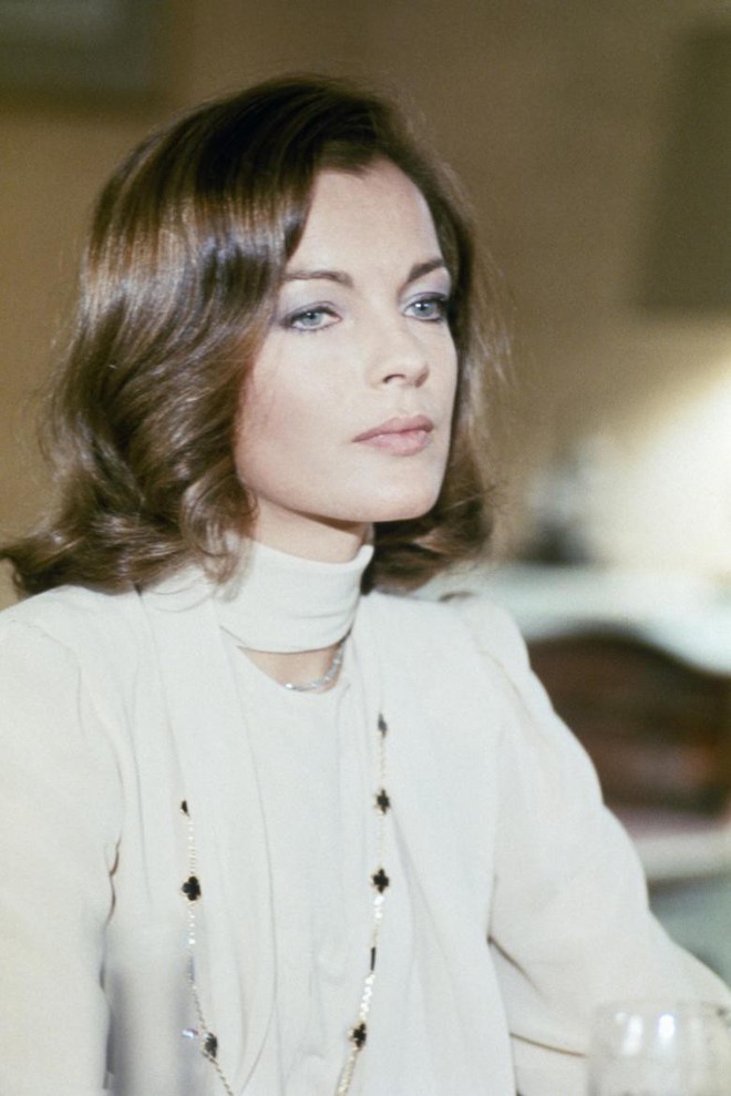 Chuỗi bi kịch không tưởng của minh tinh Romy Schneider: Mất chồng, quý tử bị hàng rào đâm chết, con gái dính bê bối tình dục - Ảnh 11.