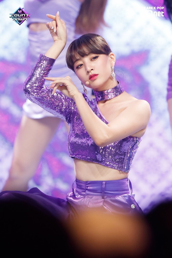 Jihyo (TWICE) bất ngờ tung bản cover khoe giọng đầy cảm xúc trước thềm comeback, fan rưng rưng khi được xem loạt khoảnh khắc hậu trường hiếm thấy - Ảnh 8.