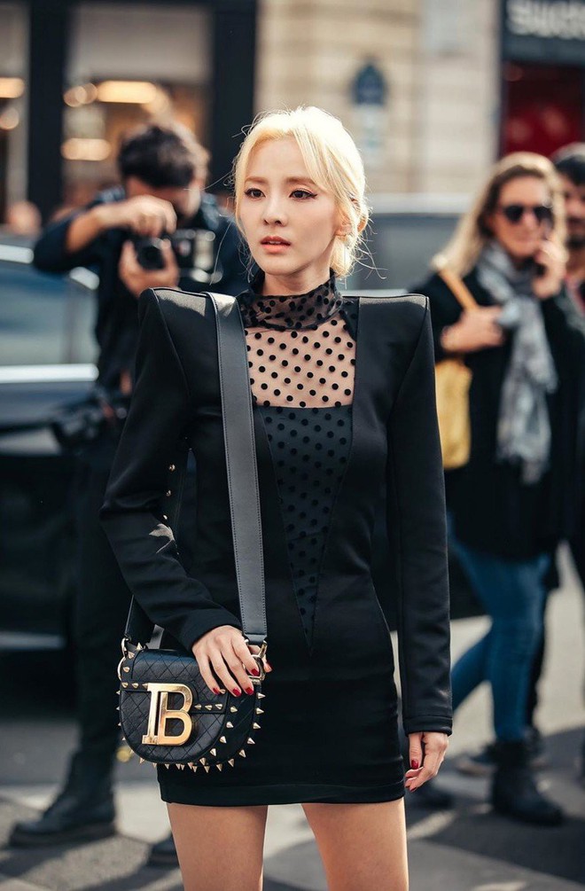 Khi d&acirc;n t&igrave;nh mải m&ecirc; v&igrave; BLACKPINK, Dara (2NE1) U40 m&agrave; vẫn khiến cả một v&ugrave;ng trời Ph&aacute;p bừng s&aacute;ng v&igrave; nhan sắc cực phẩm - Ảnh 5.