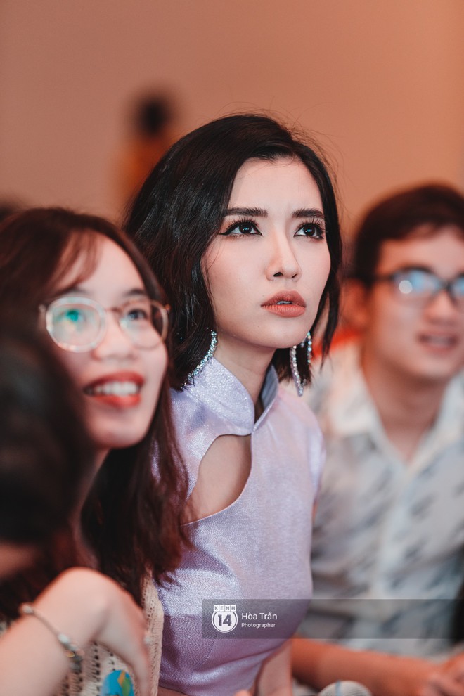 Bích Phương xuất hiện cực xinh, đi đu đưa đi hết mình trong fan-meeting mừng tuổi 30 - Ảnh 7.