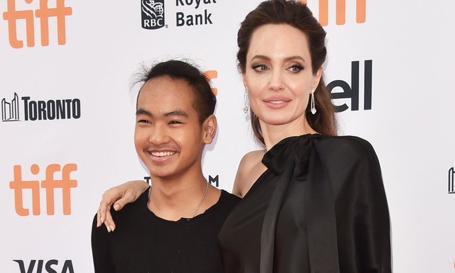 Angelina Jolie lần đầu tiết lộ cảm xúc khi tiễn quý tử đi du học Hàn Quốc: Tôi đã khóc, Maddox là người vỗ về tôi - Ảnh 1.