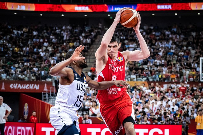 Thắng vất vả trước Thổ Nhĩ Kỳ, tuyển bóng rổ Mỹ ghi tên ở vòng tiếp theo FIBA World Cup  - Ảnh 3.