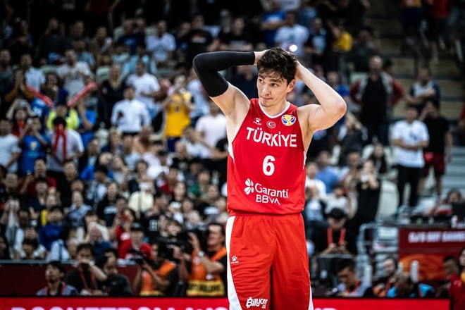 Thắng vất vả trước Thổ Nhĩ Kỳ, tuyển bóng rổ Mỹ ghi tên ở vòng tiếp theo FIBA World Cup  - Ảnh 4.