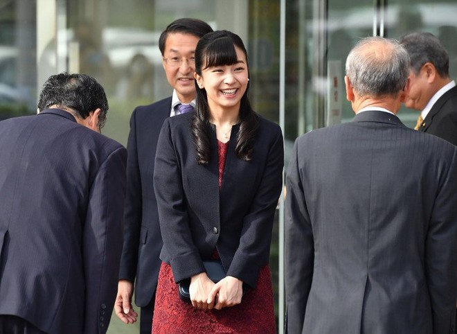 Công chúa xinh đẹp nhất Nhật Bản bị chê nhan sắc tụt dốc không phanh trong sự kiện mới nhất vì sai lầm khó sửa - Ảnh 4.
