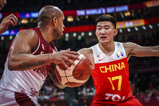Thất thủ trước Venezuela, chủ nhà Trung Quốc tức tưởi xuống vòng đấu phân hạng FIBA World Cup 2019 - Ảnh 1.