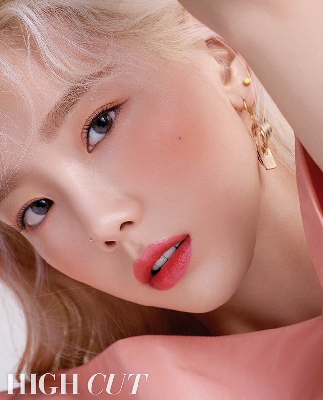 Taeyeon (SNSD) khoe nhan sắc đỉnh trong bộ ảnh tạp chí, nhưng chia sẻ về thành công của Yoona mới gây chú ý - Ảnh 2.