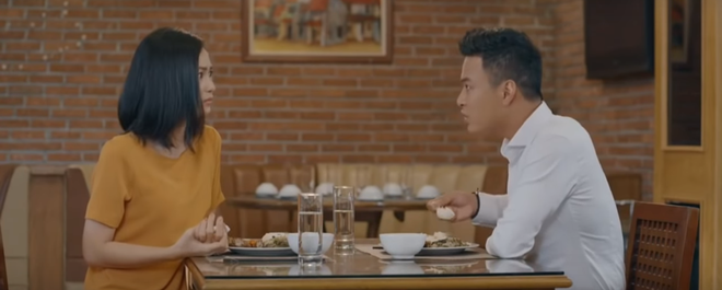 Nh&igrave;n Khu&ecirc; sưa qu&aacute; ch&eacute;n, Th&aacute;i (Hoa Hồng Tr&ecirc;n Ngực Tr&aacute;i) liền xỉa x&oacute;i vợ: C&ocirc; chỉ biết ăn, đẻ v&agrave; n&oacute;i xấu chồng - Ảnh 2.