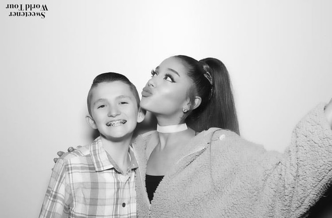Kh&ocirc;ng hủy show lẻ tẻ nữa, Ariana Grande hủy một l&uacute;c... 22 sự Meet & Greet hậu Sweetener Tour để bảo vệ giọng h&aacute;t! - Ảnh 2.