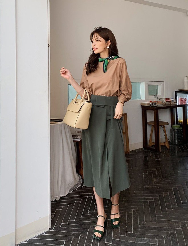 Mẫu &aacute;o hot hit bạn cần sắm nhất thu n&agrave;y v&igrave; mặc kiểu g&igrave; cũng đẹp v&agrave; sang hết nấc - Ảnh 11.
