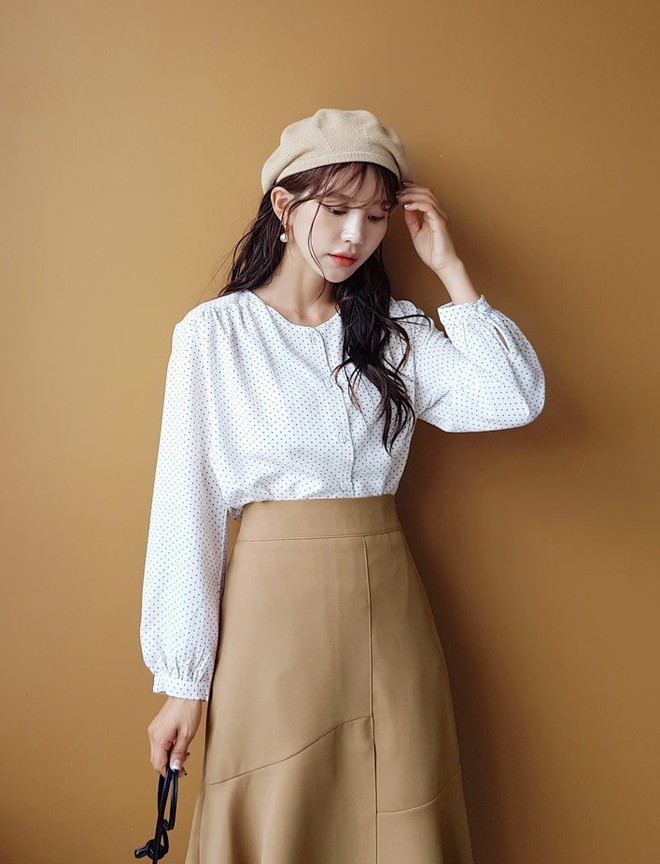 Mẫu &aacute;o hot hit bạn cần sắm nhất thu n&agrave;y v&igrave; mặc kiểu g&igrave; cũng đẹp v&agrave; sang hết nấc - Ảnh 10.