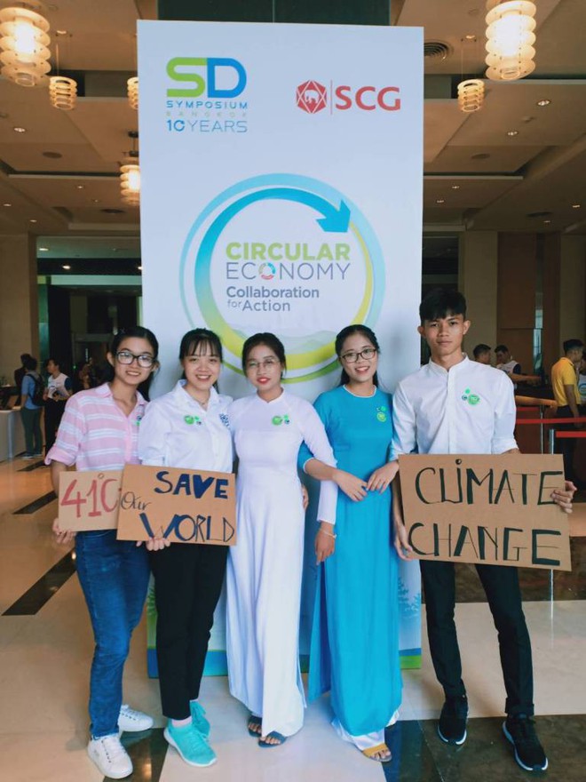 Học c&aacute;ch tập đo&agrave;n trăm tuổi t&aacute;i chế r&aacute;c thải, biến nhựa th&agrave;nh nh&agrave; ở d&agrave;nh cho c&aacute; - Ảnh 5.