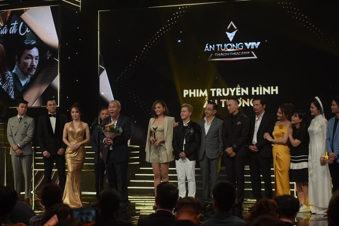 Toàn cảnh lễ trao giải VTV Awards 2019: Thu Quỳnh đụng mặt người thứ ba tin đồn, Về Nhà Đi Con thắng lớn! - Ảnh 5.