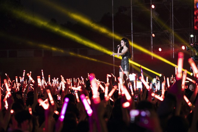 Rất y&ecirc;u idol nhưng lại mang t&acirc;m l&yacute; người h&acirc;m mộ ủng hộ bằng t&acirc;m chứ kh&ocirc;ng bằng tiền, liệu c&oacute; c&ocirc;ng bằng với nghệ sĩ? - Ảnh 8.