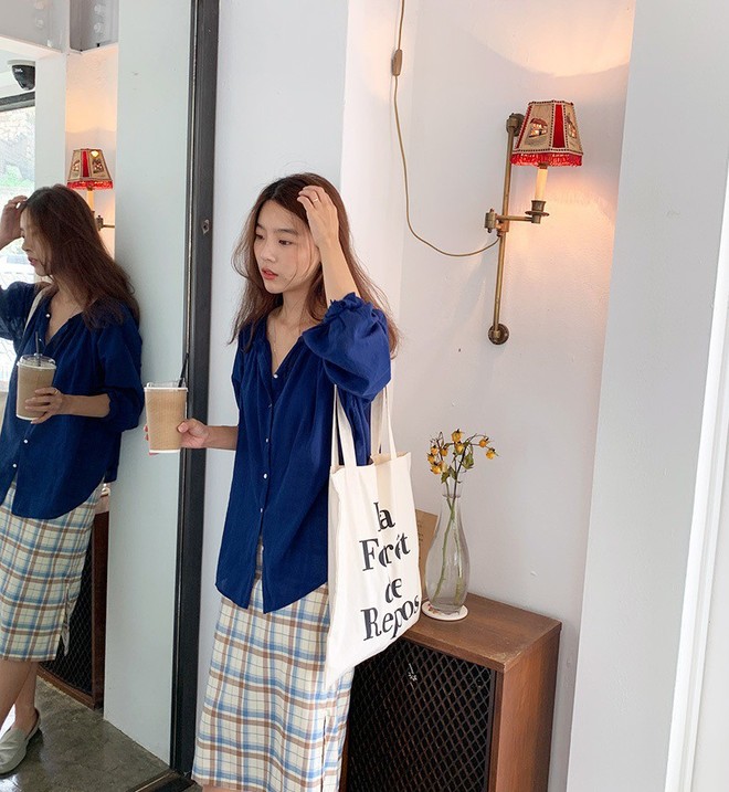 Đừng sơ vin m&atilde;i l&agrave;m g&igrave;, cuối tuần chị em h&atilde;y x&otilde;a với c&ocirc;ng thức &aacute;o thả ngo&agrave;i quần si&ecirc;u chất m&agrave; kh&ocirc;ng lo d&igrave;m d&aacute;ng - Ảnh 12.