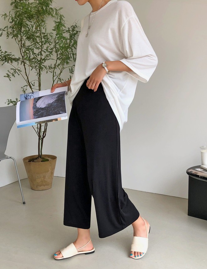 Đừng sơ vin m&atilde;i l&agrave;m g&igrave;, cuối tuần chị em h&atilde;y x&otilde;a với c&ocirc;ng thức &aacute;o thả ngo&agrave;i quần si&ecirc;u chất m&agrave; kh&ocirc;ng lo d&igrave;m d&aacute;ng - Ảnh 6.