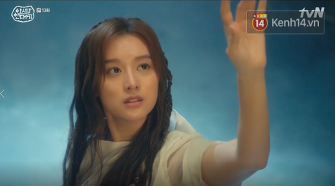 Knet ph&aacute;t sốt với mỹ nh&acirc;n người Nhật Erika Karata, nhan sắc Kim Ji Won c&ugrave;ng Song Joong Ki kh&ocirc;ng c&oacute; cửa đọ lại! - Ảnh 6.