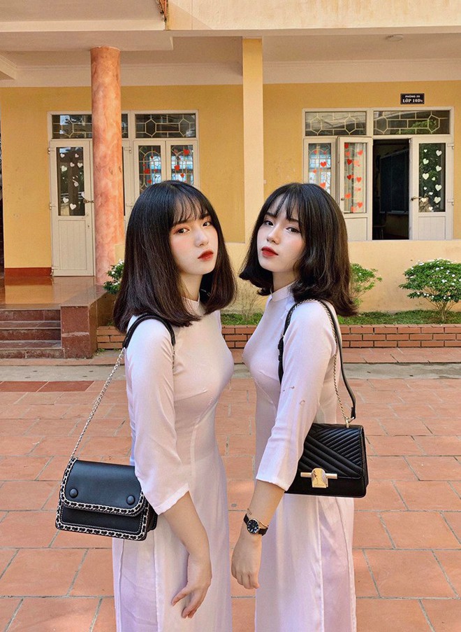 Nữ sinh trường người ta: Đã xinh là phải xinh có đôi, đi khai giảng make up nhẹ như sương nhưng thần thái xuất thần vẫn gây bão rần rần mạng xã hội - Ảnh 2.