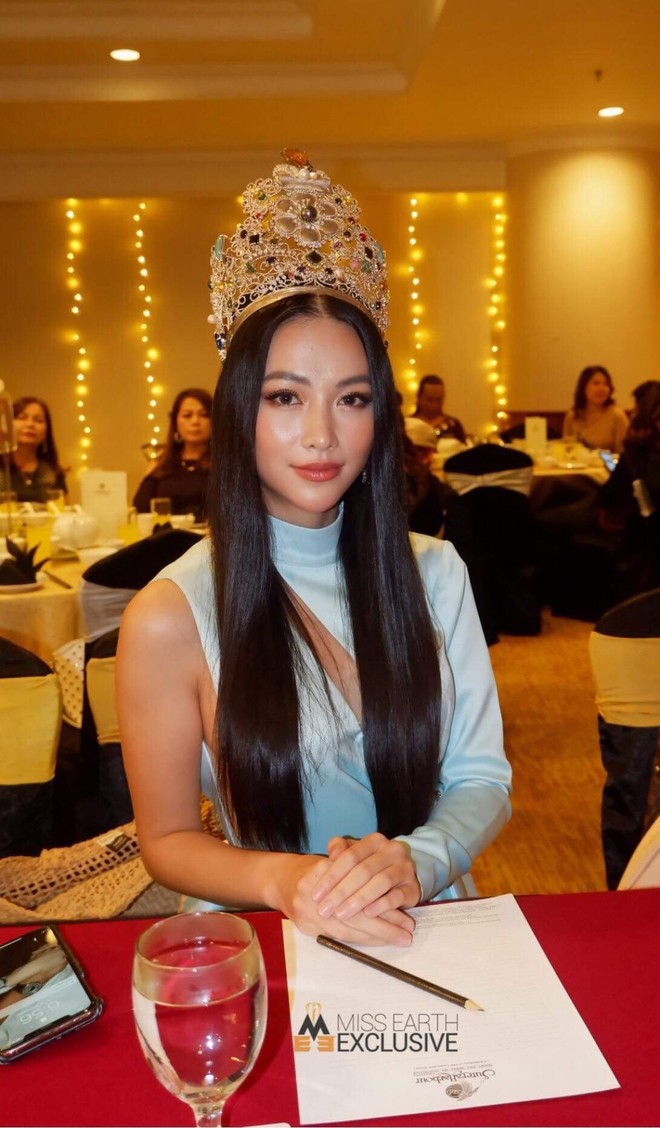 Phương Khánh đội vương miện 3,5 tỷ, diện váy gợi cảm chấm thi chung kết Miss Earth Malaysia 2019 - Ảnh 2.