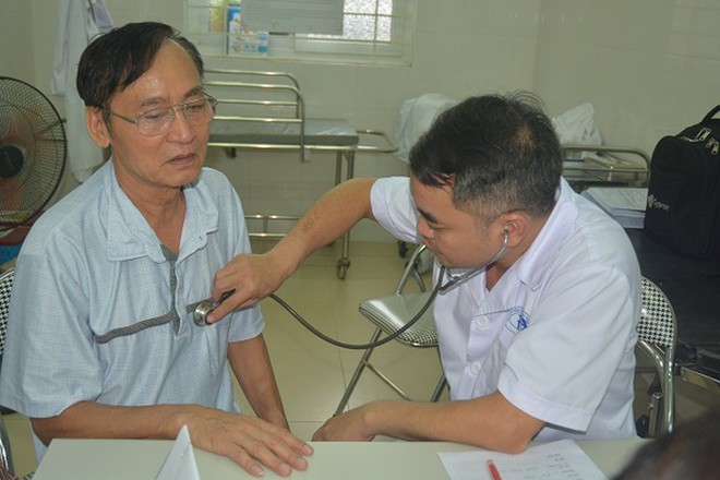 Vụ ch&aacute;y C&ocirc;ng ty Rạng Đ&ocirc;ng: 1/3 số người đi kh&aacute;m c&oacute; chỉ định x&eacute;t nghiệm thủy ng&acirc;n - Ảnh 1.