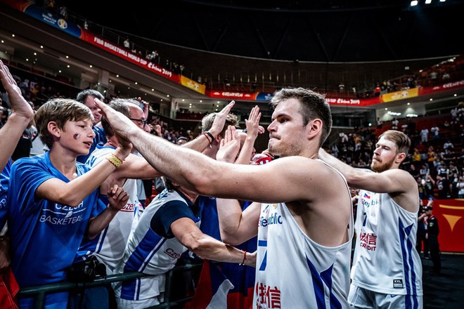 Trụ cột bị truất quyền thi đấu, Hy Lạp rời FIBA World Cup theo một cách không thể cay đắng hơn - Ảnh 4.