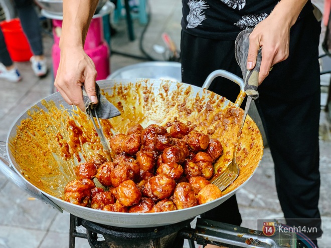 Giữa phố cổ c&#243; một h&#224;ng b&#225;nh r&#225;n &quot;ngọt hơn người y&#234;u cũ của bạn&quot;, quanh năm l&#250;c n&#224;o cũng tấp nập kh&#225;ch - Ảnh 6.