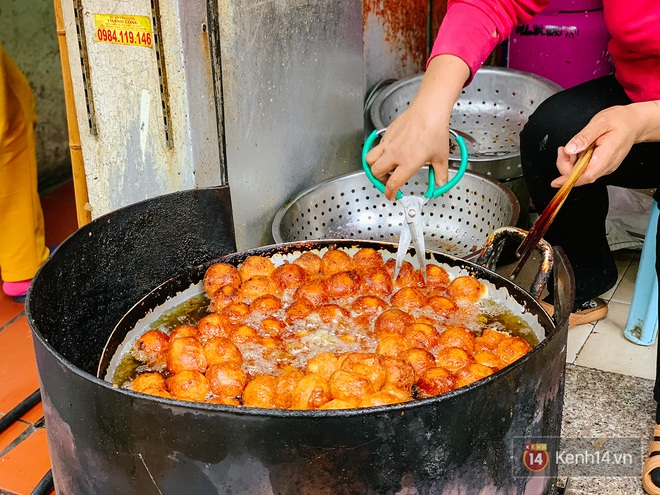 Giữa phố cổ c&#243; một h&#224;ng b&#225;nh r&#225;n &quot;ngọt hơn người y&#234;u cũ của bạn&quot;, quanh năm l&#250;c n&#224;o cũng tấp nập kh&#225;ch - Ảnh 4.