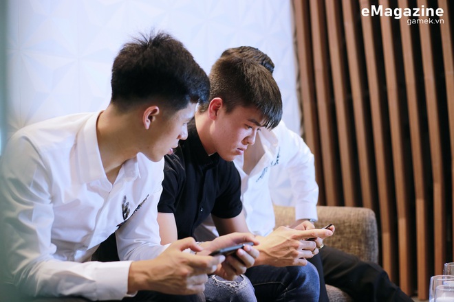 Sự thật ít ai biết: Duy Mạnh đá bóng hay, chăm người yêu giỏi, nhưng cũng là tay nghiện game khét tiếng! - Ảnh 4.