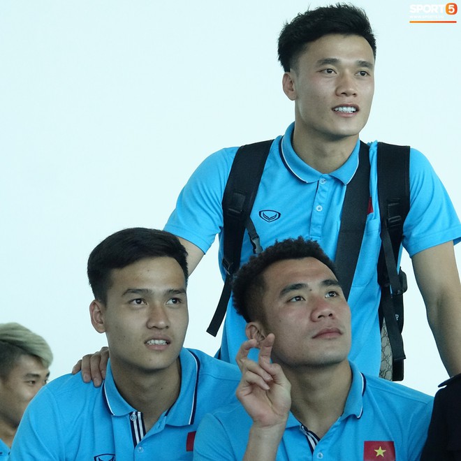 Khẩu hiệu mới cực chất của U23 Việt Nam: Anh em bốn bể l&agrave; nh&agrave;. Người dưng kh&aacute;c họ vẫn l&agrave; anh em - Ảnh 13.