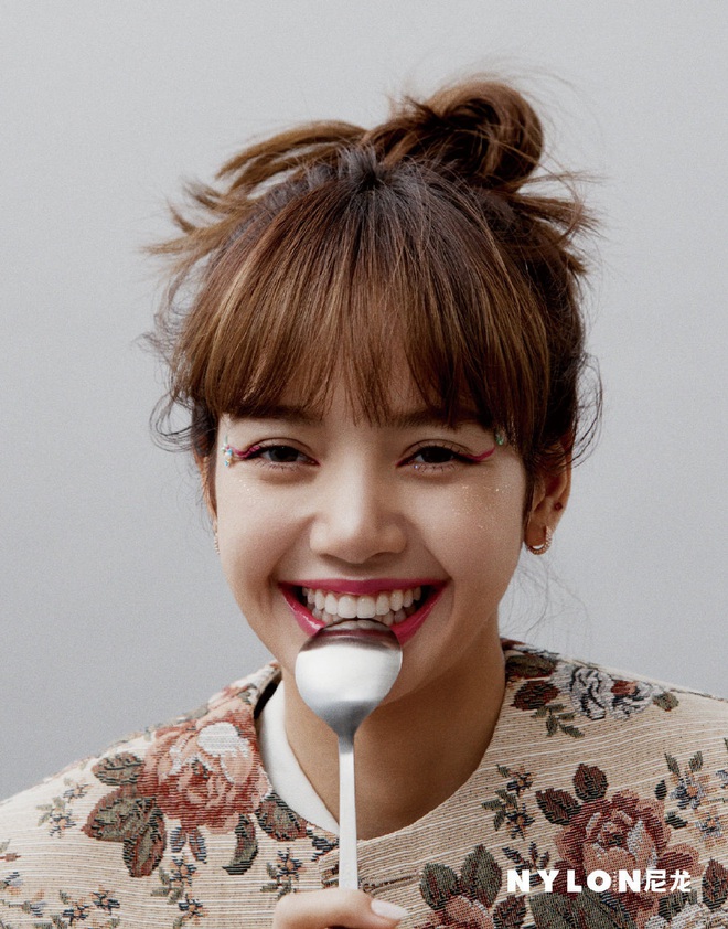 Bộ h&igrave;nh tạp ch&iacute; mới g&acirc;y nổ MXH: Vẫn biết Lisa (BLACKPINK) l&agrave; mỹ nh&acirc;n nhưng đẹp đến mức n&agrave;y th&igrave; quả l&agrave; đỉnh cao! - Ảnh 6.