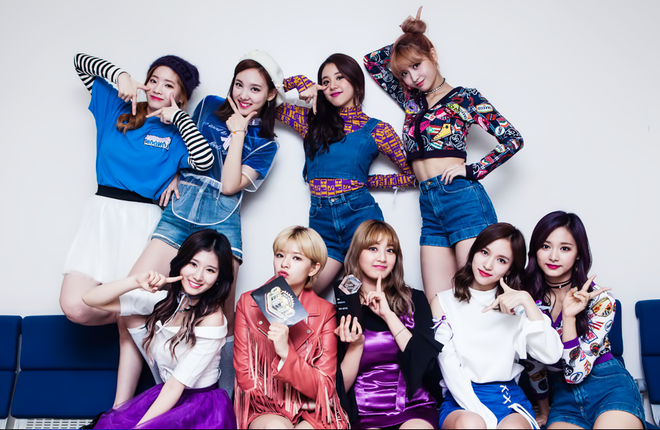 Sau cuộc chạy đua nước rút, TWICE chính thức đạp đổ ngôi vương của SNSD ở mảng album suốt 8 năm để xác lập kỉ lục thập kỉ - Ảnh 2.