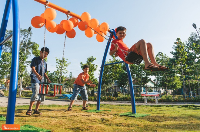 H&agrave;nh tr&igrave;nh của 10,000 người v&agrave; qu&atilde;ng đường gấp 13 lần chu vi tr&aacute;i đất: Ước mơ lớn cho trẻ em từ những bước ch&acirc;n - Ảnh 1.
