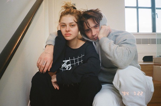 Brooklyn Beckham lên top Naver xứ Hàn vì công khai bạn gái, còn đăng ảnh cực kỳ mờ ám vào ngày sinh nhật - Ảnh 4.